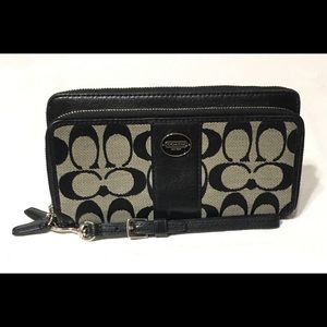 Coach signature C large wallet wristlet clutch